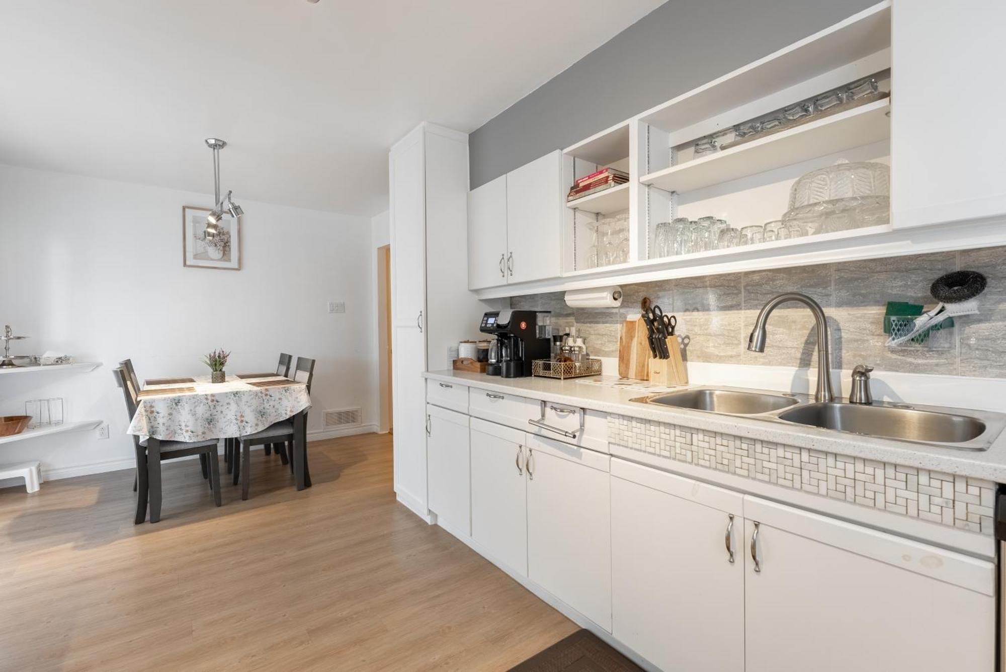 Comfortable Spacious House With Parking Brossard Extérieur photo