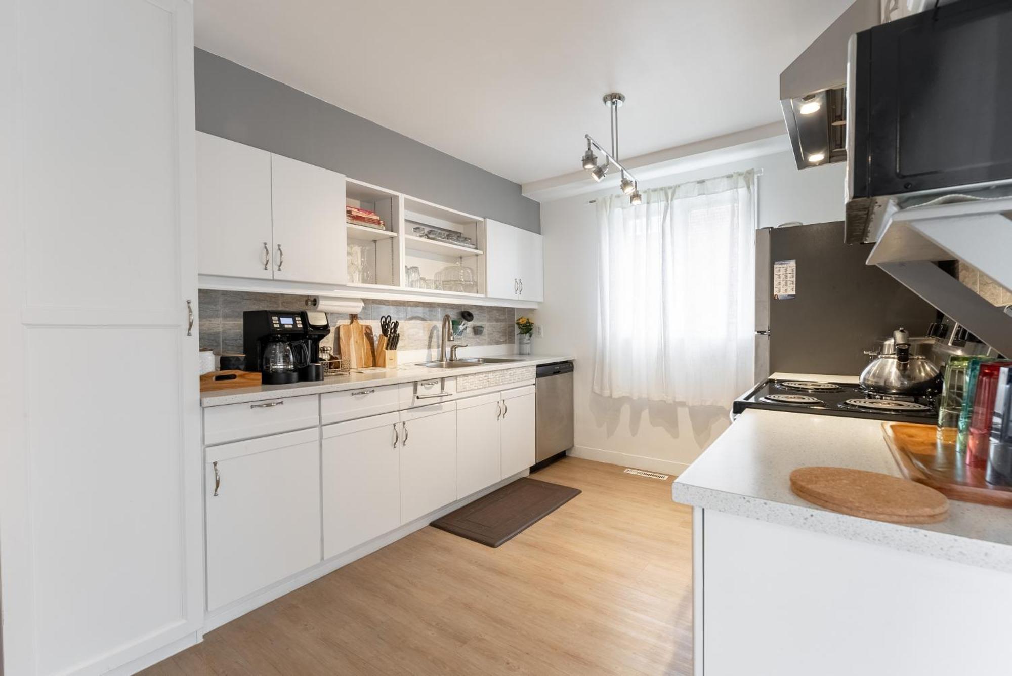 Comfortable Spacious House With Parking Brossard Extérieur photo