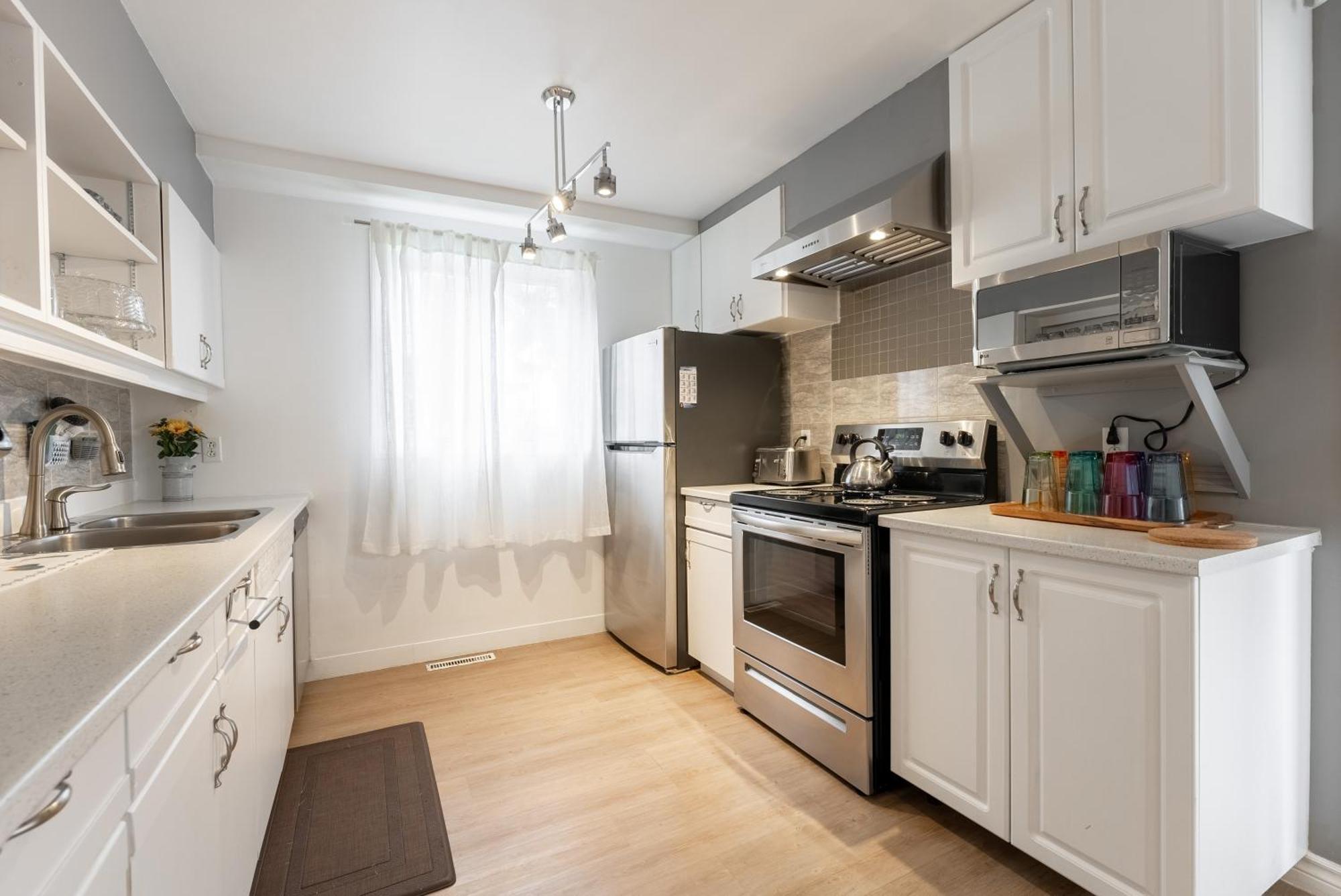 Comfortable Spacious House With Parking Brossard Extérieur photo