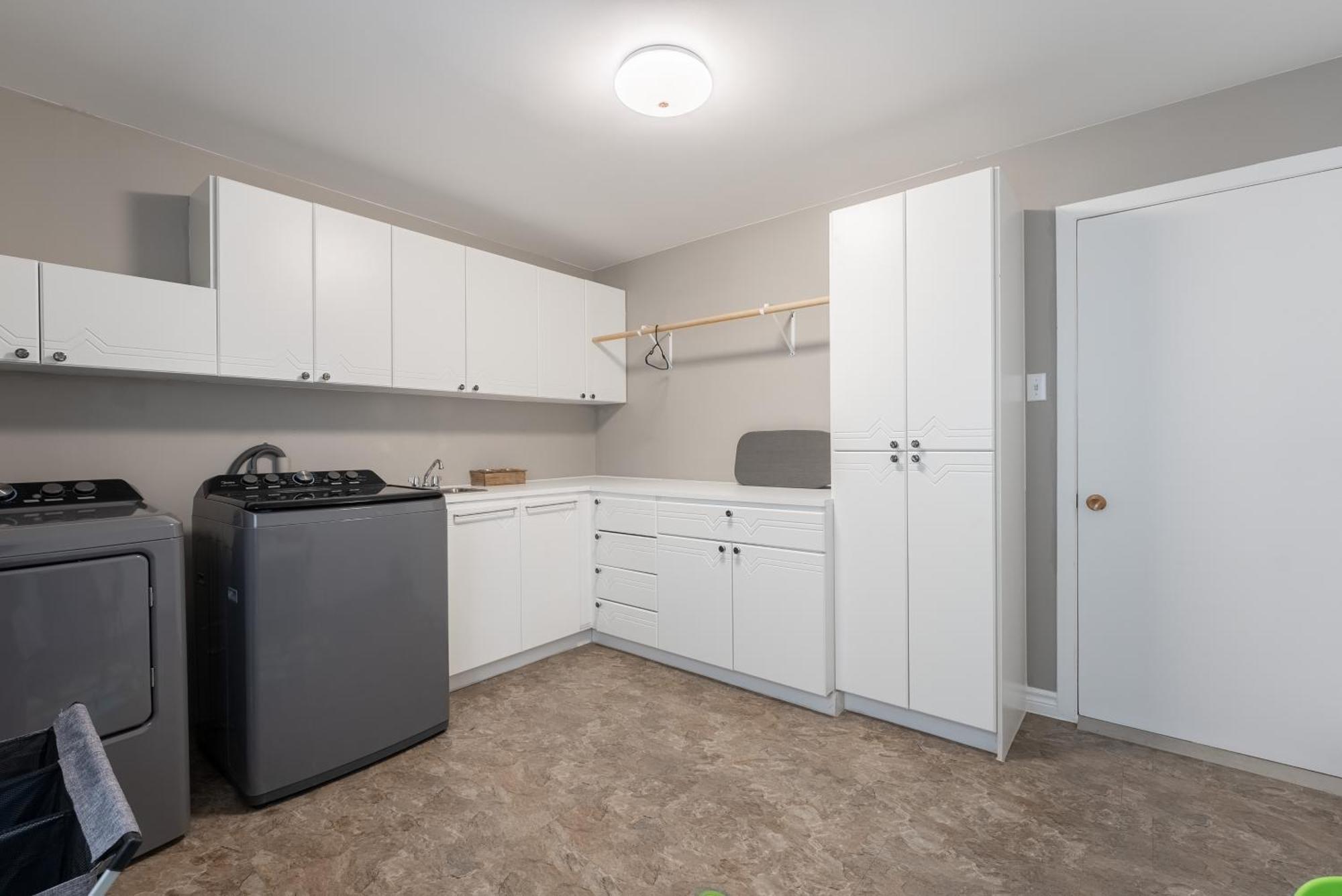 Comfortable Spacious House With Parking Brossard Extérieur photo