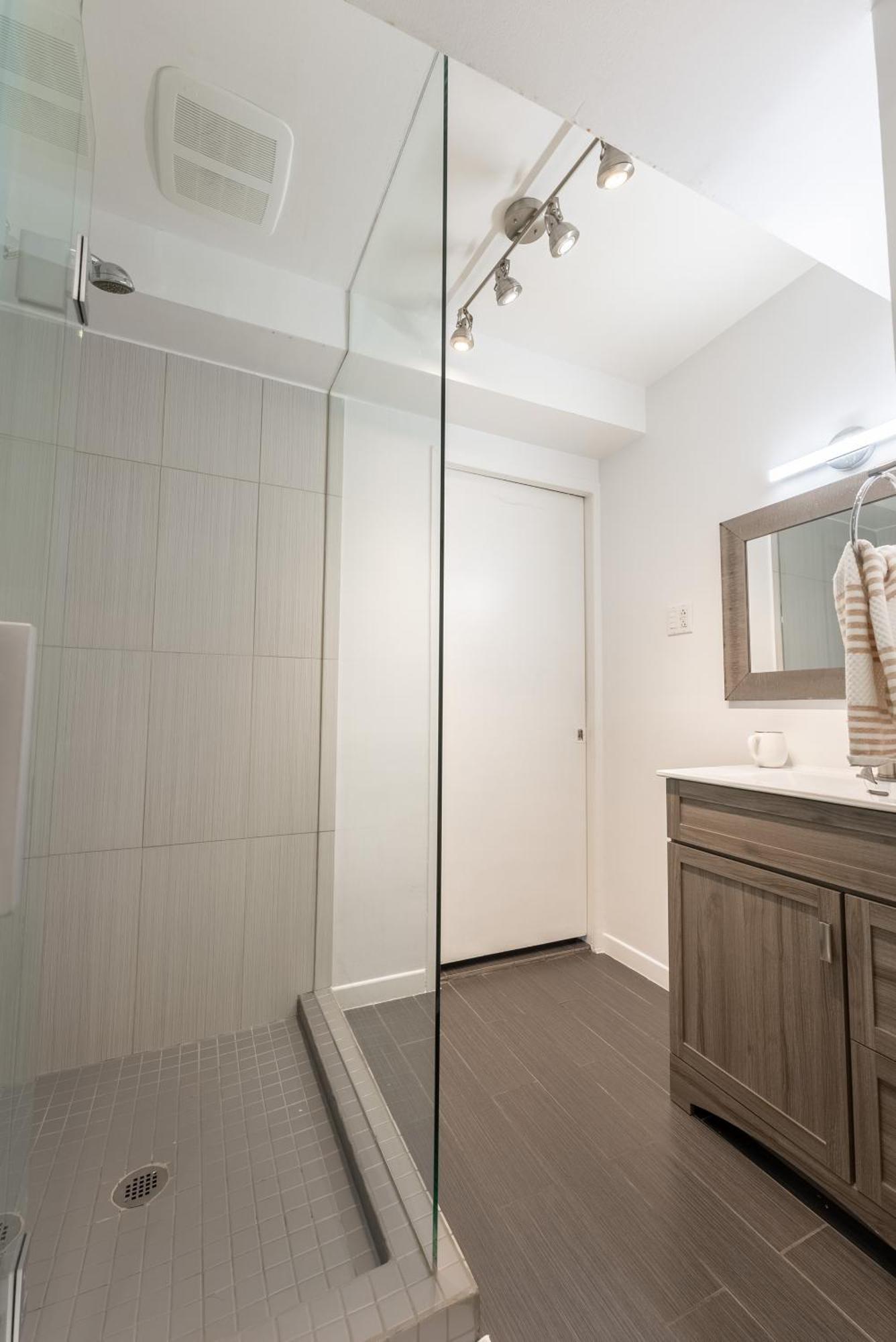 Comfortable Spacious House With Parking Brossard Extérieur photo