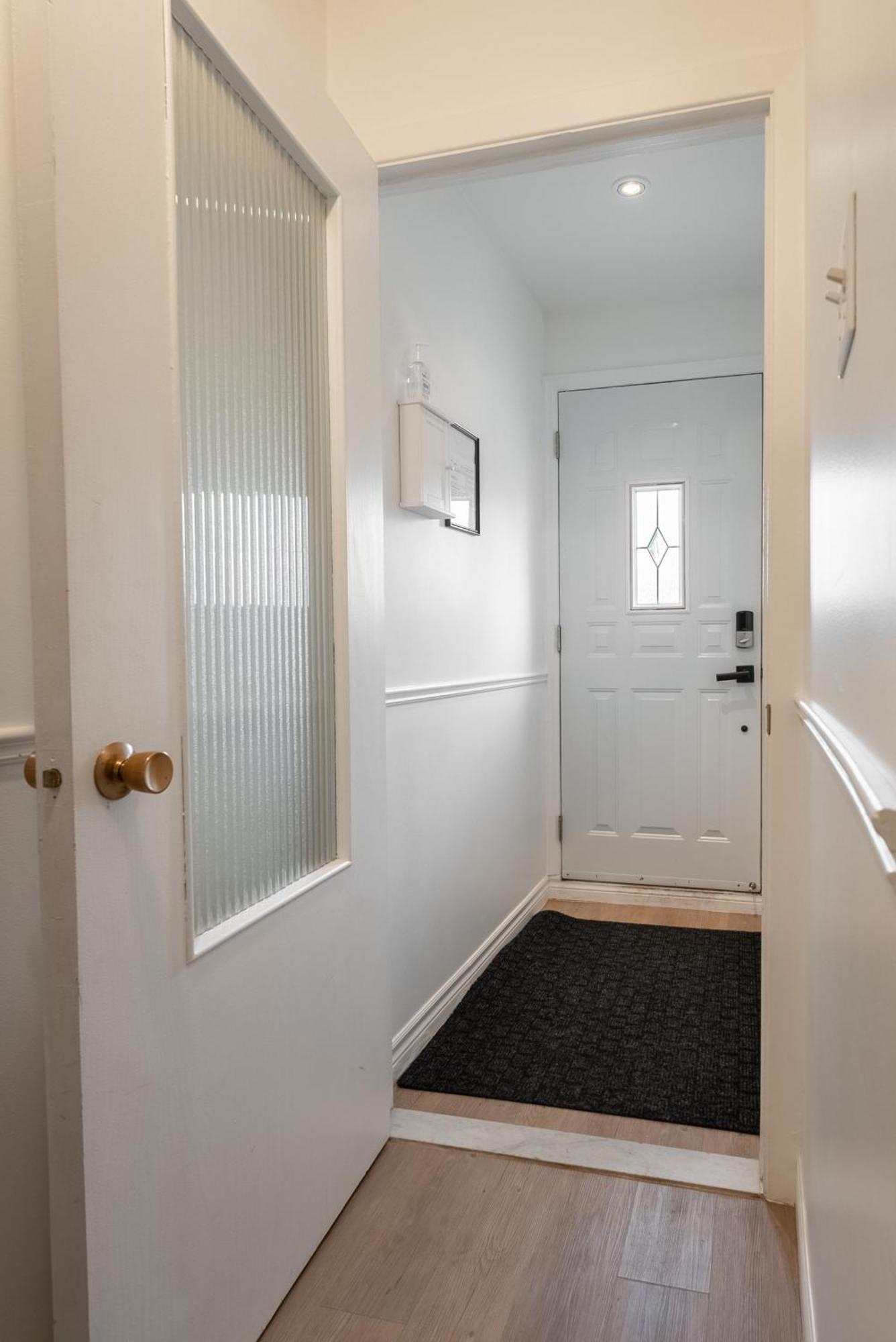 Comfortable Spacious House With Parking Brossard Extérieur photo