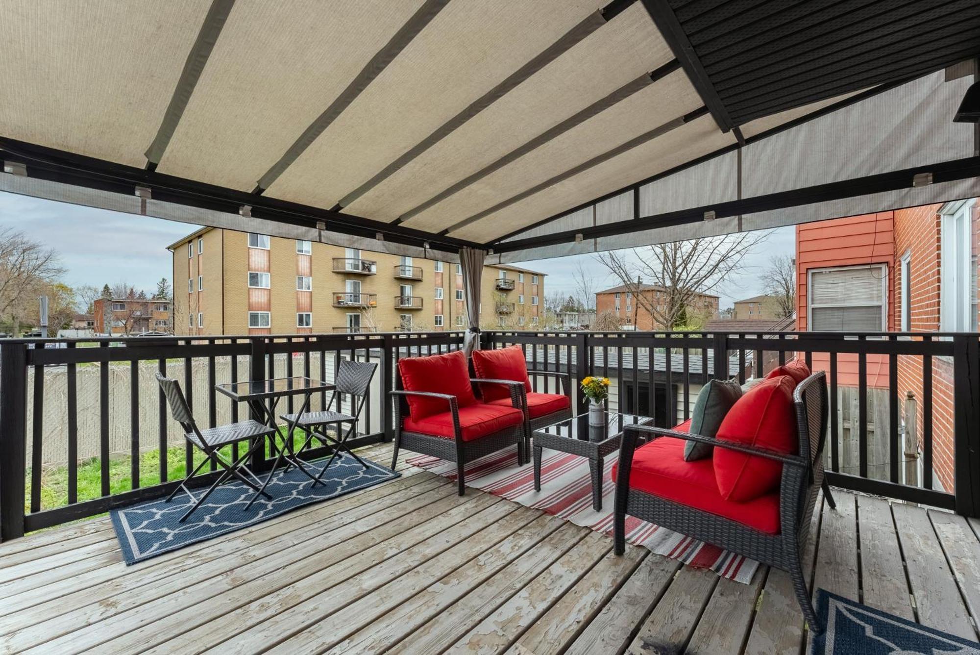 Comfortable Spacious House With Parking Brossard Extérieur photo